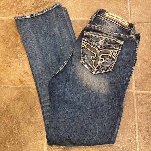 Rock Revival. Size 28. Easy boot cut. - Picture 1 of 5